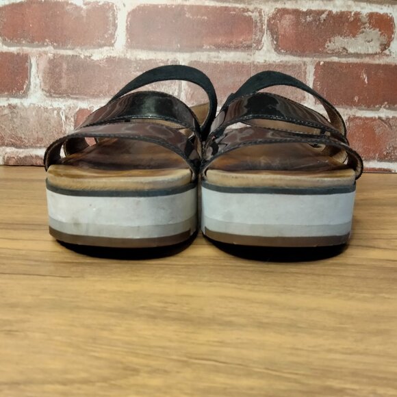 UGG Platform Sandals Womens Size 7 Leather Brown Black White Easy On Sandals - Picture 2 of 8